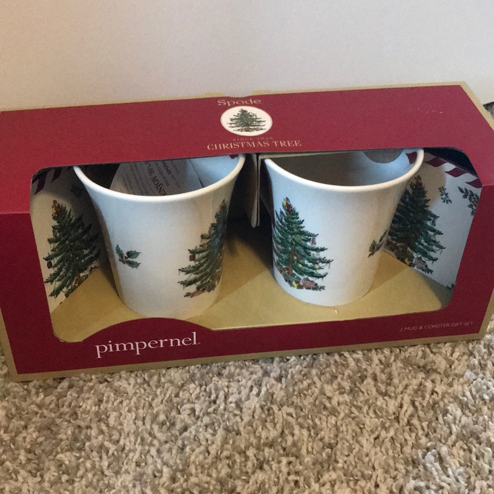 Spode Christmas tree 2 mugs and coasters gift set